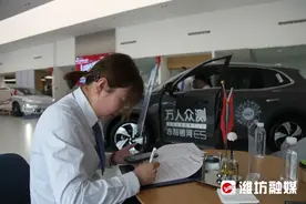 “政策包”叠加，新能源汽车销售火爆→图片