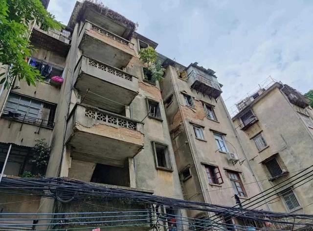 多地“住建局”集体改名，大拆迁的时代要来了？这4类老房或发财