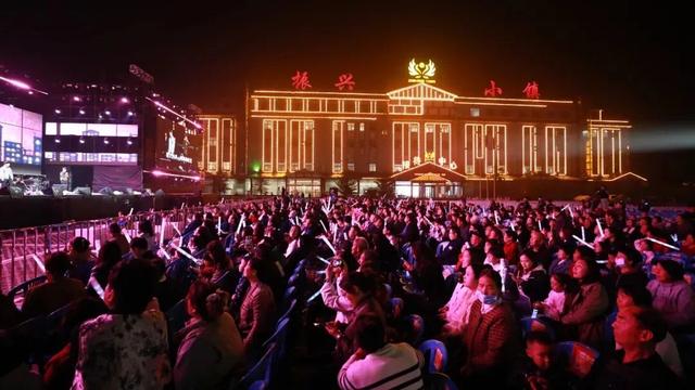 这个国庆，振兴小镇“好热”！