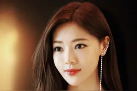 演员邓家佳：嫁圈外人10年婚姻和平分手，离婚5年事业爱情双丰收图片