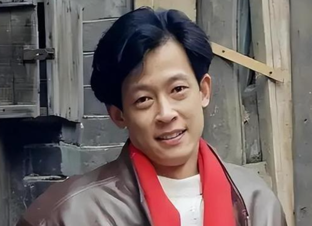 她曾苦恋王志文四年，与沙桐结婚1年就闪离，嫁圈外普通人很幸福