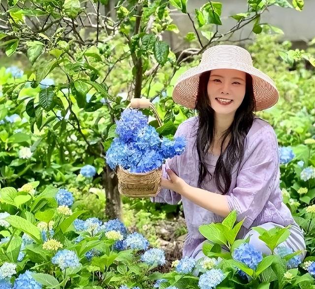 离婚10个月后，龚琳娜自曝和丈夫离婚内幕，原来对方喜欢奥地利的