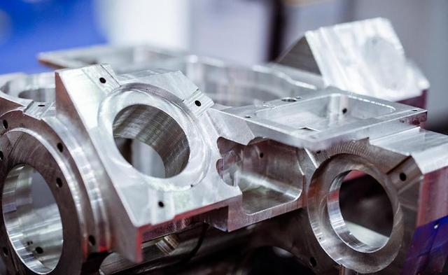 中国反制击中高市“七寸	”，日本赶在凌晨强硬回应：中方必须撤回