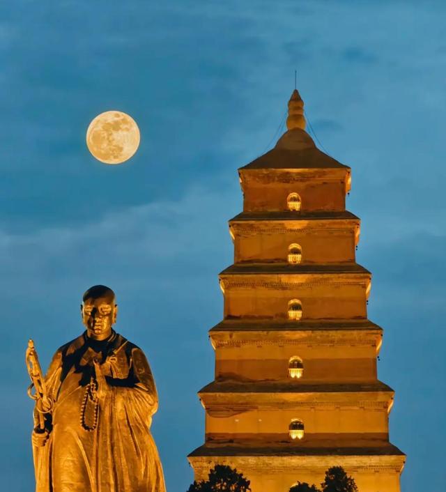 我是金昌人，一家人逛了趟西安，忍不住写下这五个“拧巴”的疑问