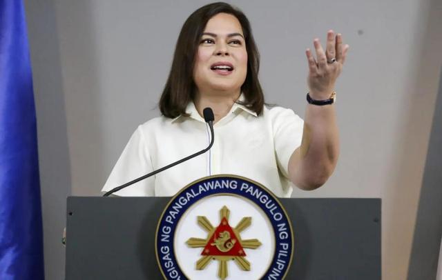 菲律宾全国乱成一团，民众高呼马科斯下台，让老杜女儿当总统
