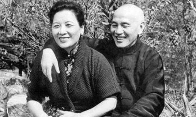 蒋介石有多风流？贴身秘书晚年说出真相，宋美龄的做法令人叫绝