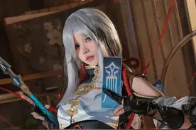 【Cosplay 精选】咬一口兔娘 ovo 咬人小小兔图片