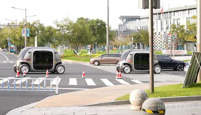 “贵阳造”无人驾驶车亮相2025世界物博会