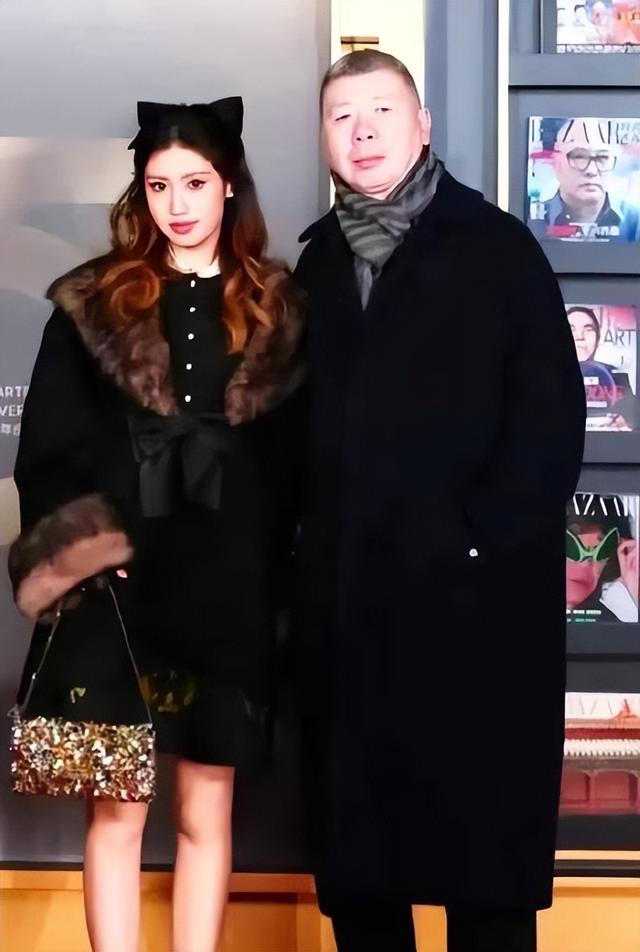 徐帆回应离婚五个月后，冯小刚再惹争议	，养女徐朵竟成了导火索