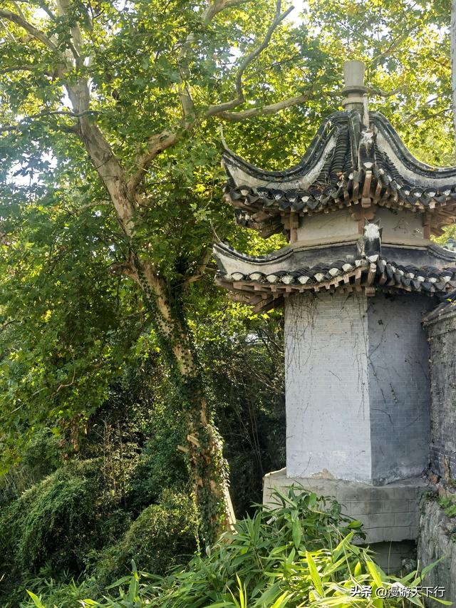 镇江西津渡的看点不在仿建古街，而是云台山上