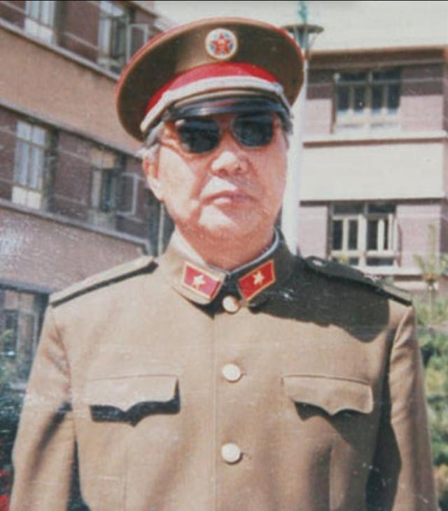志愿军战歌获评一等奖，却不知给谁颁奖	，词作者：我都不懂写歌词