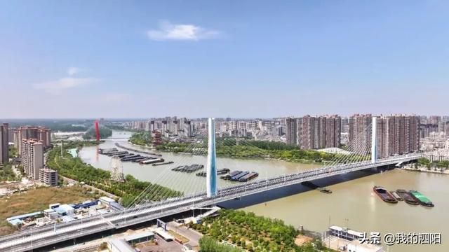 华设设计集团大桥设计研究院副院长、泗阳桃源大桥总设计师曹伟星