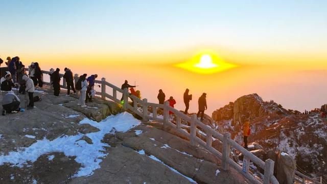 美到失语！雪后泰山限定风景，仿佛天宫坠落人间！