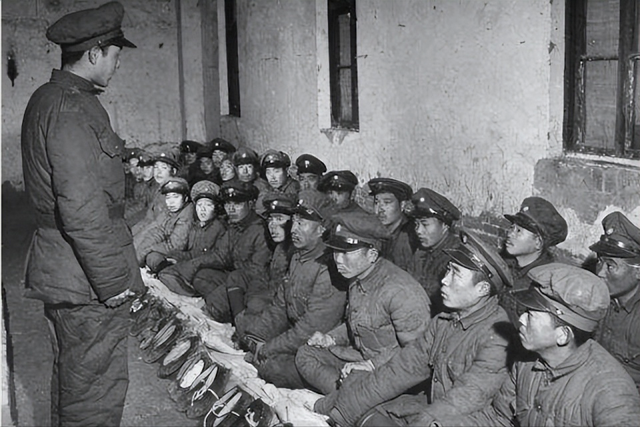 解放后，功德林关了8个黄埔一期生，最终7人特赦，唯有1人被枪决