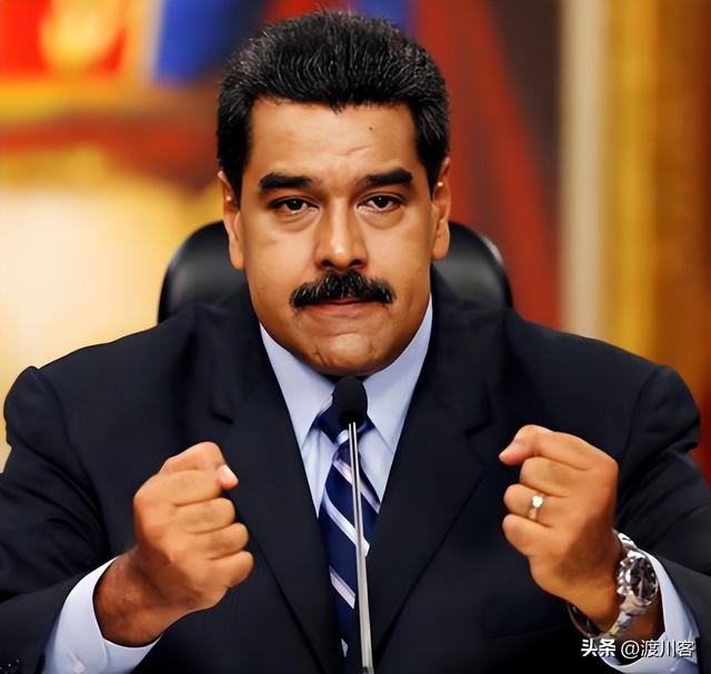 战争一触即发？美军F18硬闯委内瑞拉，扣油轮抢石油，委方不手软