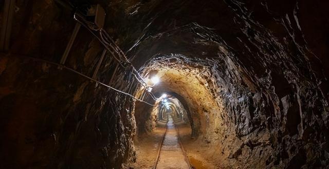 山西煤矿连环爆炸，684人全部遇难，为何隐瞒38年后才公众于世
