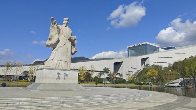 赏秋秦岭，摩旅商洛（11）过商洛，偶然进入蓝小路，露营蓝田县