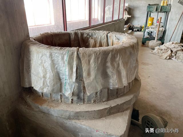走访合教黑教堂抗日兵变旧址