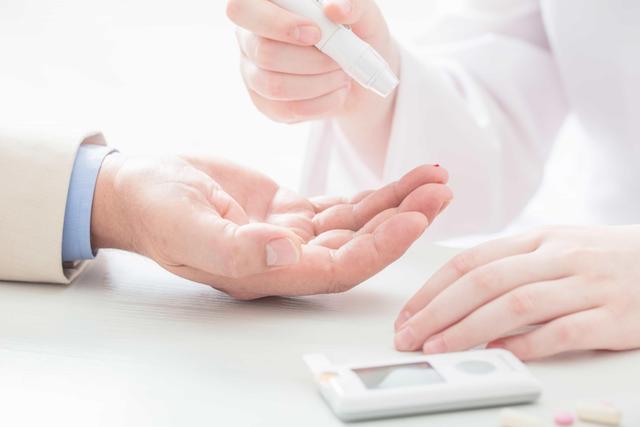 散步半个小时错了？医生提醒：过了60岁，散步要尽量做到这5点