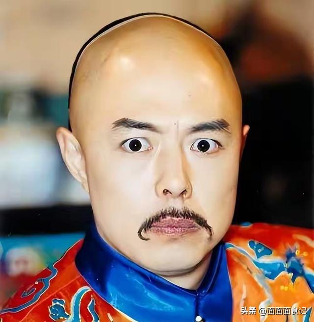 善恶终有报！68岁双腿包扎瘫在轮椅的张铁林，已然活成了“笑话”