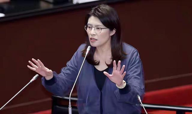 果然不出所料：郑丽文想来北京的消息传遍岛内	，民进党送她一句话