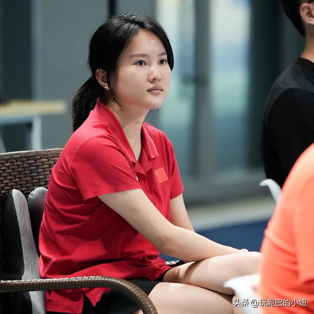 关系藏不住了！奥运冠军陈若琳放着霍启山不选 ，原来她喜欢这样的