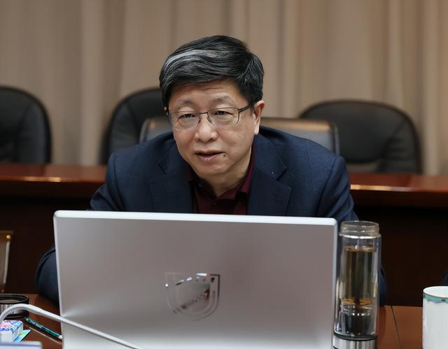 全世界苦研80年，被中国一朝突破！颠覆性技术的背后是谁做到的？