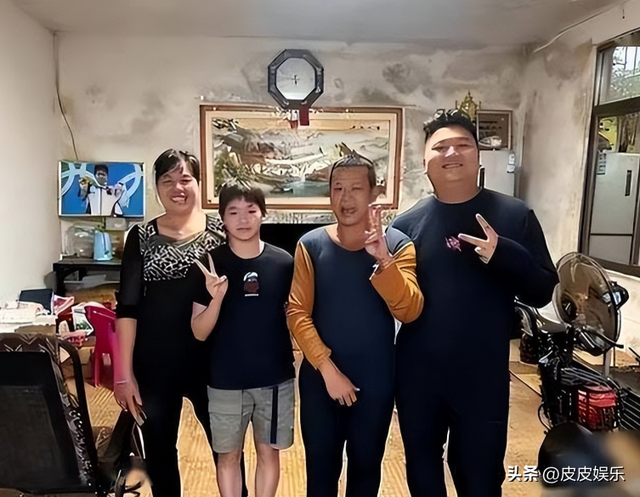 吃相太难看?全红婵刚归队全父用就冠军名号赚钱,担心的事还是发生