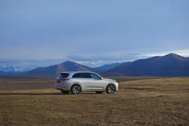 浅析一下理想L7，比理想L6贵7万，贵在哪图片