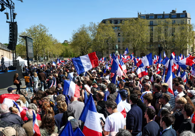 软饭硬吃，戴高乐的铁腕逆袭！法国如何从沦陷国重返大国舞台