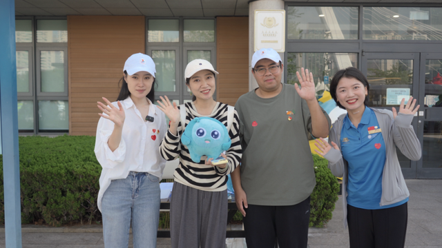 我和游客在一起 | 青年文旅志愿者，假期随时在您身边