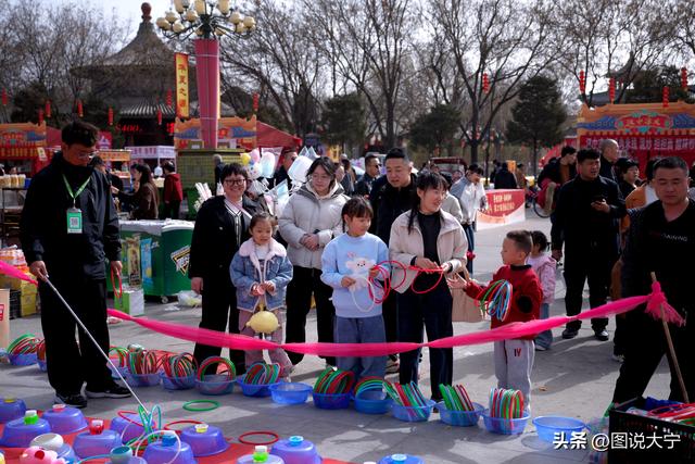 山西临汾尧庙正月庙会成为新年最热闹的地方