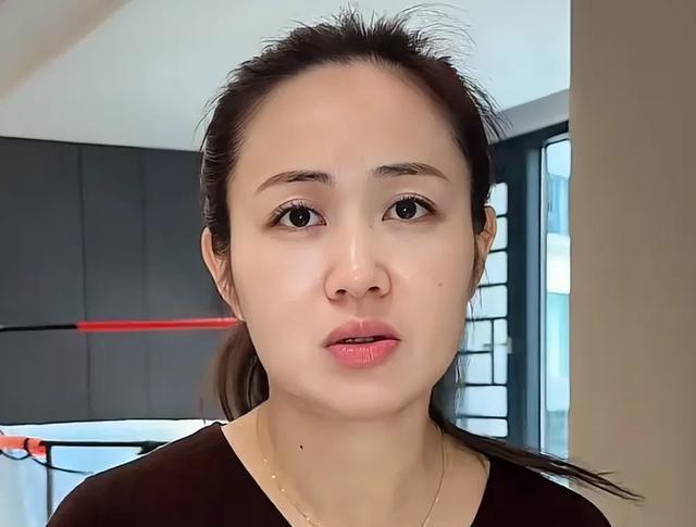 杨翠花回应超妈身体情况，直言剪头发另有原因，目前还在恢复中！