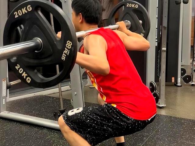 锻炼越多越早死？医生警告：这3种运动，中老年人别再拼命做了！