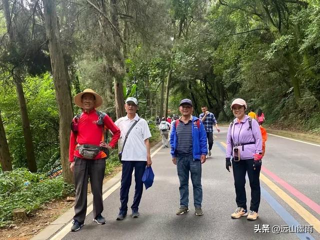 周末徒步,爬西山、走千步岩、过东风坝,我们在山水间快乐行走