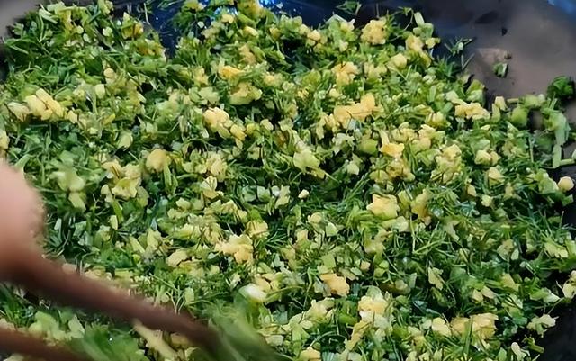 7 号就立冬了，立冬多吃这馅的饺子，散寒止痛、和胃理气，且比白菜萝卜还鲜，多吃不长肉，太香