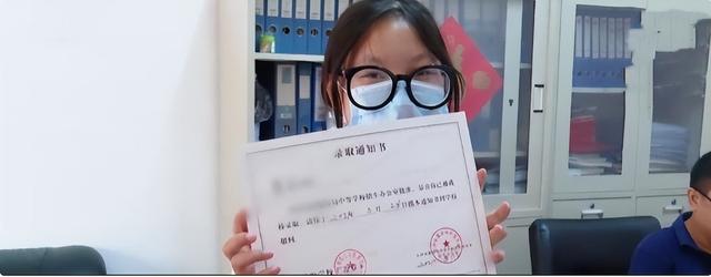 捐肾救妻的模范丈夫，12年后住院发现双肾都在，子女表示无法接受