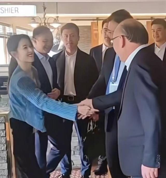 婚变风波48小时后，刘强东不再沉默！坦言“在老婆面前没了自信”