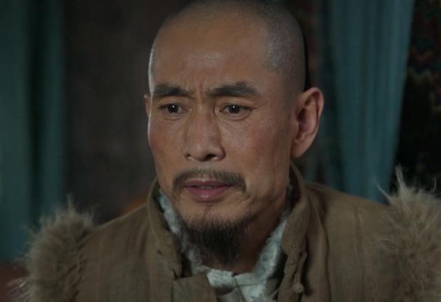 同样饰演父亲，《大生意人》中54岁成泰燊和56岁黄志忠有何不同？