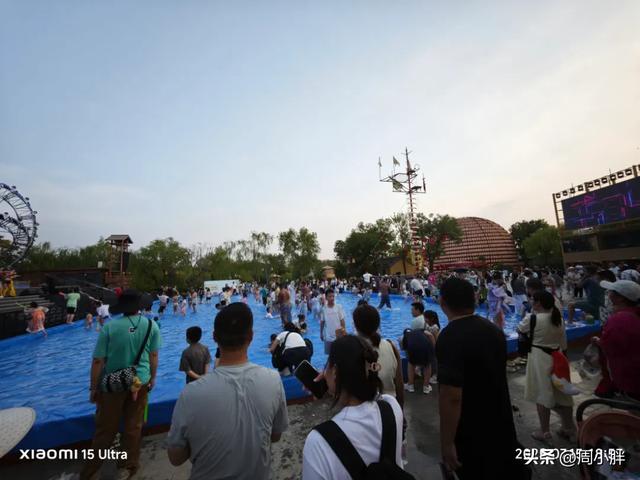 清明上河园在借鉴万岁山,也在坚守清明上河园