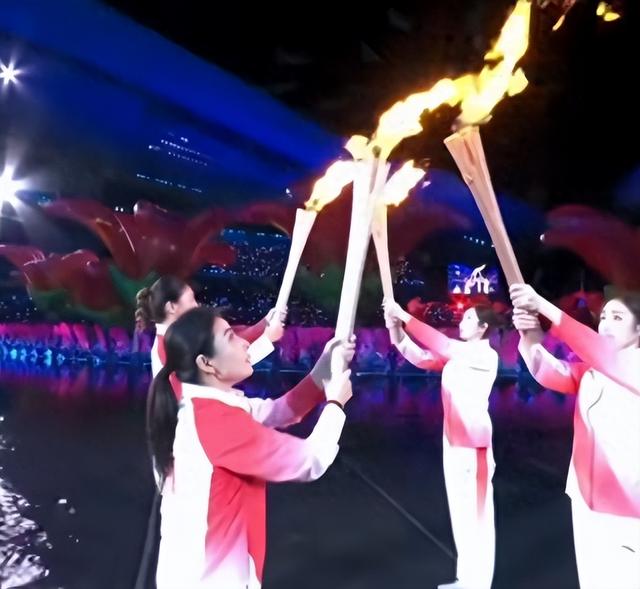 结婚13年，44岁郭晶晶再次迎来喜讯，又一次证明了霍启刚的眼光