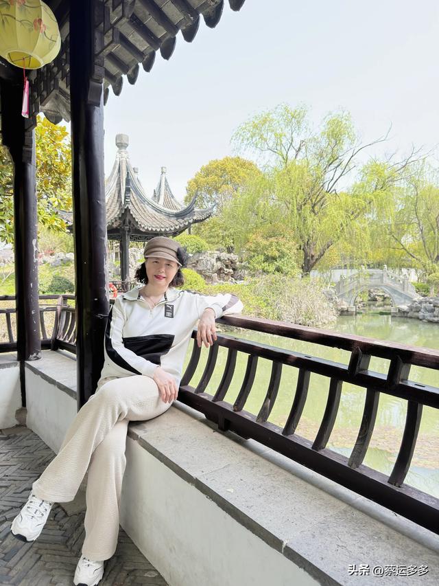 清明访千灯，顾园寄幽思