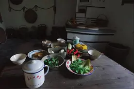 小姑子因一块肉与我闹翻，10年后得知我在城里买房，她打来电话图片