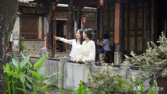 建水县各大景区对持证教师免费开放