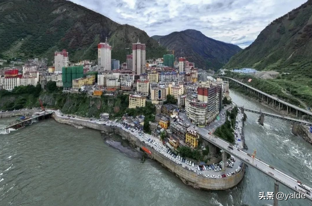 莫迪拼了？中国刚说建5座水电站，印度就要挖6条大运河，8个船厂