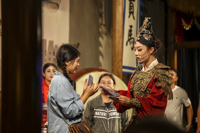 三亚夜游新地标启幕！“看见三亚” 正式开园重构鹿城夜生活版图