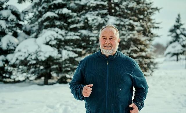 经常跑步对肺好吗？医生告诫：肺最喜欢的这2件事，建议多做！