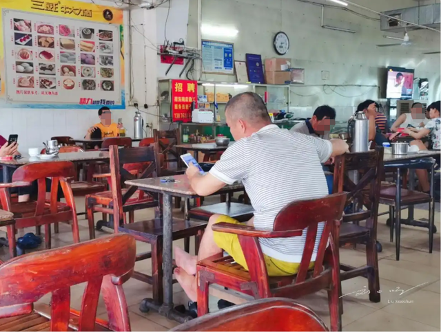 海南男人有多“懒”？到海口体验一下“老爸茶”，你或许就明白了
