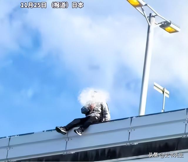 中国男子日本机场坠亡！年仅20岁，和妈妈旅游才刚落地，画面曝光