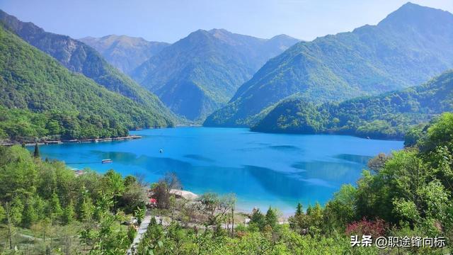 天山天池真有那么坑？美景藏在 “会玩” 里，内行人教你捡漏